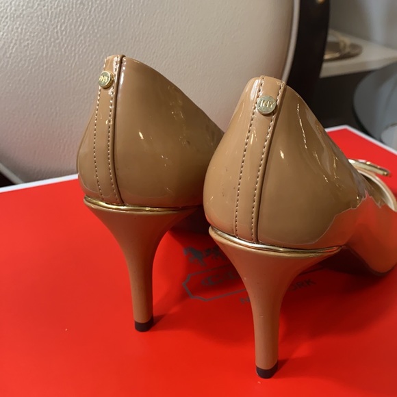 Jones New York high Heel fairly used in good condition . - Picture 5 of 11